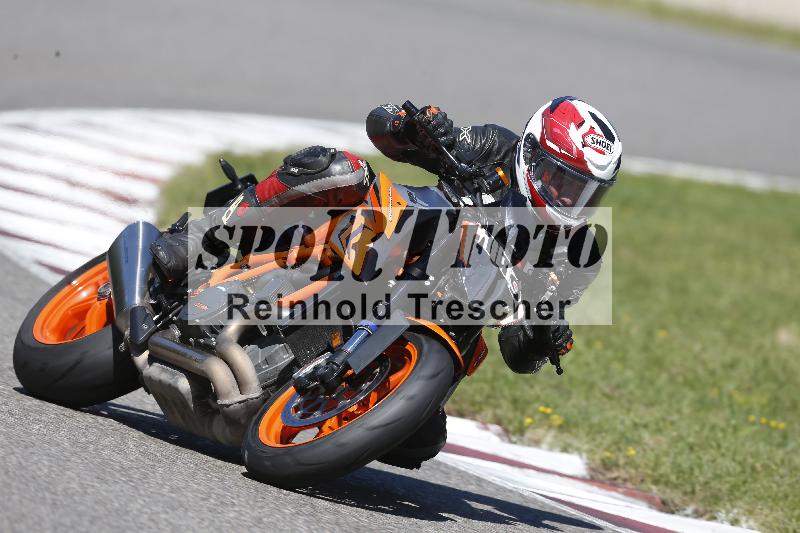 Archiv-2025/48 25.08.2025 Cornu Master School ADR/rot-rouge/119